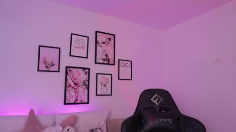 instagram melisabahamon  online show from 03.09.25