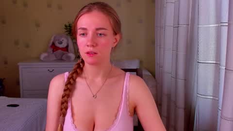 Swetmilkis online show from 10.21.25