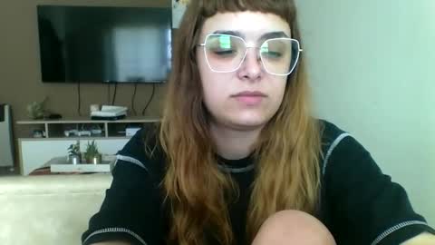 sweetmoonns2 online show from 10.15.25