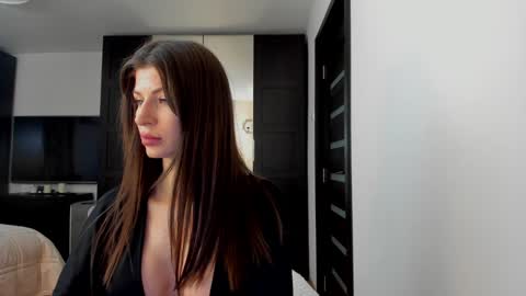 Snapshot of sweetndcrazy chatting on 01.07.25 Nicole online show from 01.07.25