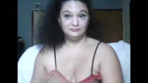 Snapshot of sweetness_angel chatting on 01.07.25 Trisha angel online show from 01.07.25
