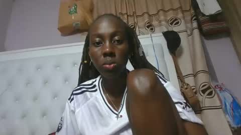Novah girlie online show from 05.18.26