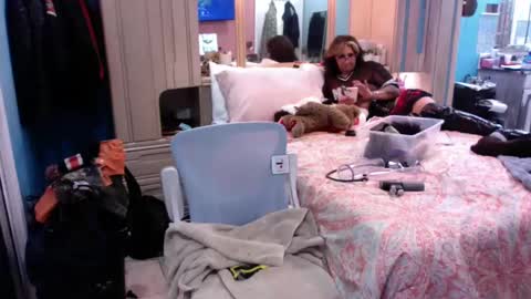 WeAim2PZzz online show from 02.10.25