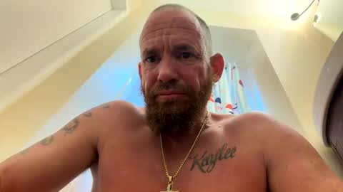 WeAim2PZzz online show from 02.04.26