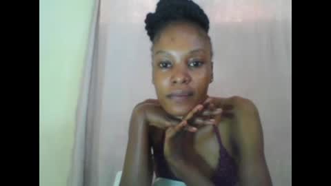 ESTHER online show from 01.22.25
