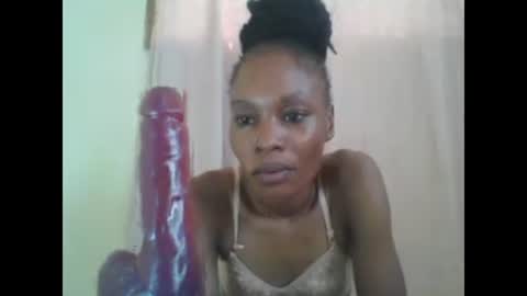 ESTHER online show from 01.30.25