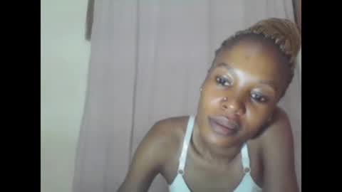 ESTHER online show from 02.12.25