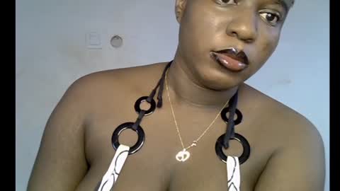 Snapshot of sweetpetitgirl chatting on 07.15.26 LILY BRANDY online show from 07.15.26