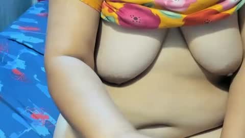 Snapshot of sweetpilipina88 chatting on 12.10.24 MIA online show from 12.10.24