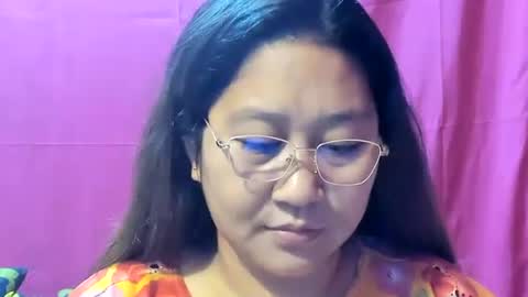 Snapshot of sweetpilipina88 chatting on 12.26.24 MIA online show from 12.26.24