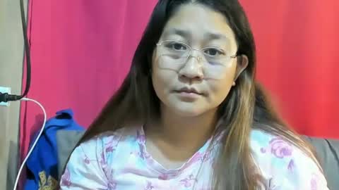 Snapshot of sweetpilipina88 chatting on 03.01.25 MIA online show from 03.01.25