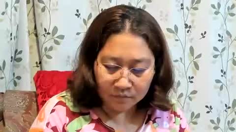 Snapshot of sweetpilipina88 chatting on 09.24.25 MIA online show from 09.24.25