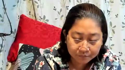 Snapshot of sweetpilipina88 chatting on 10.28.25 MIA online show from 10.28.25