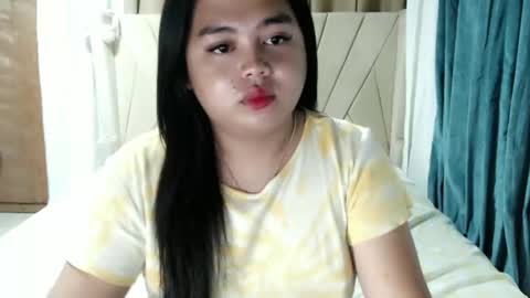 Snapshot of sweetprincess_athena chatting on 12.30.24 Princess Ella online show from 12.30.24