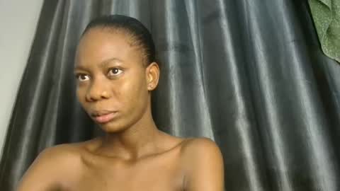 slim ivy online show from 12.16.25