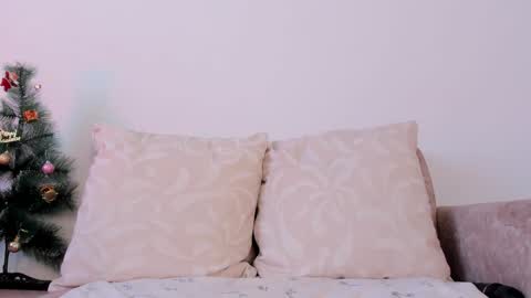 Hello Welcome Im here from WEDNESDAY to SUNDAY 430am to  830am and 3  to 7  timeMONDAY and TUESDAY i rest online show from 12.21.24