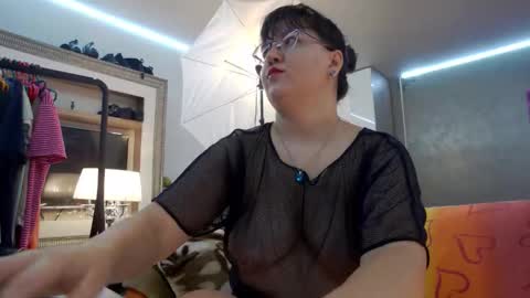 SweetRaisa online show from 09.28.25