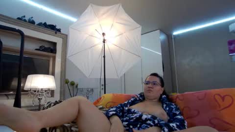 SweetRaisa online show from 10.09.25