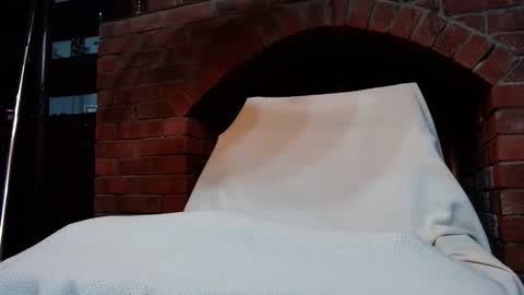 Sweet Red Berries online show from 01.18.26