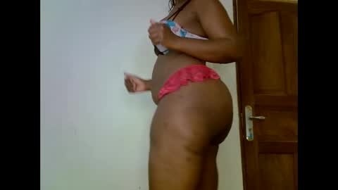 Snapshot of sweetrenne chatting on 02.06.25 sweetrenne online show from 02.06.25