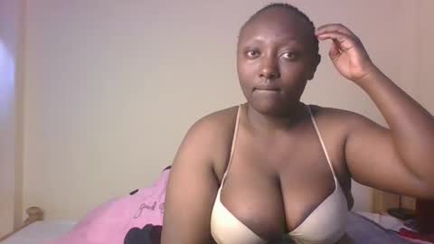 Snapshot of sweetrose2049 chatting on 03.03.26 Rose Watetu online show from 03.03.26