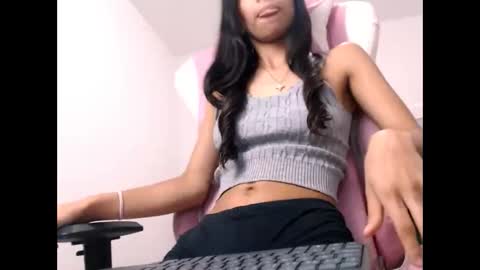 Snapshot of sweetscaarlett chatting on 04.10.26 sweetscaarlett online show from 04.10.26