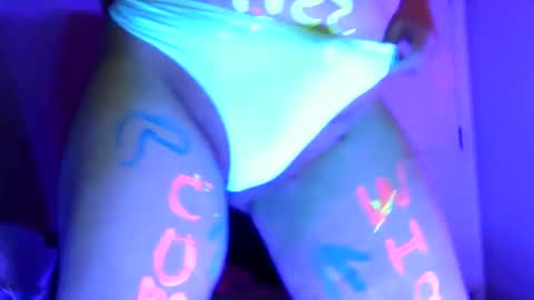 Sweetscar22 online show from 12.25.24