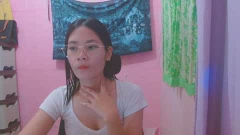 Mia online show from 06.25.26