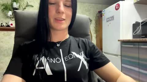 Snapshot of sweetshy99 chatting on 04.02.26 Sweet Shy online show from 04.02.26