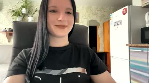 Snapshot of sweetshy99 chatting on 04.08.26 Sweet Shy online show from 04.08.26