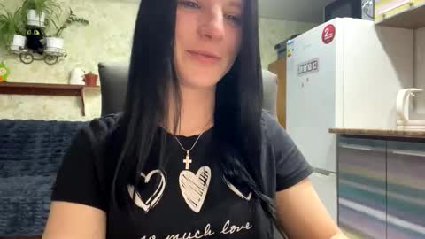 Snapshot of sweetshy99 chatting on 04.13.26 Sweet Shy online show from 04.13.26