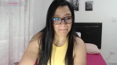 Snapshot of sweetstormi chatting on 02.14.26 Stormi online show from 02.14.26