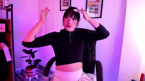 Snapshot of sweett_lust chatting on 01.13.26 sweett_lust online show from 01.13.26