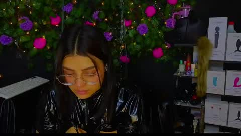 Molly -  INDEPENDENT MODEL online show from 05.23.26