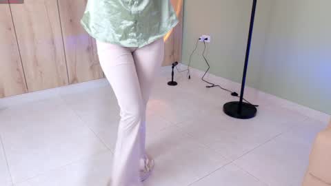    online show from 03.06.25