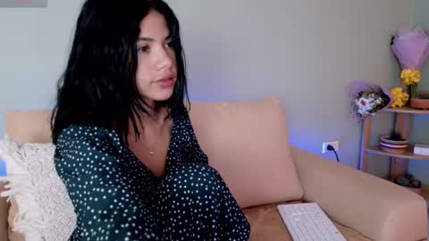    online show from 03.08.25