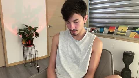 Snapshot of sweettaaron chatting on 10.29.25 Andy online show from 10.29.25