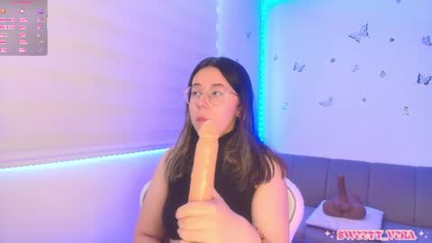 Snapshot of sweettvera_ chatting on 06.12.26 Veronica Independent Model online show from 06.12.26