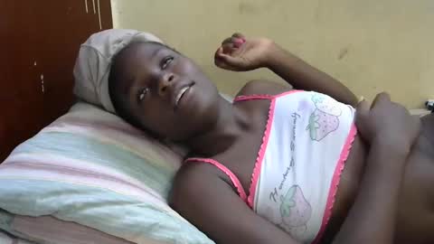 Snapshot of sweetvallerie chatting on 02.03.25 sweetvallerie online show from 02.03.25