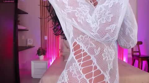sweetviolet___ online show from 09.27.25