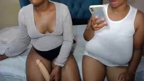 Snapshot of sweetwetebony2 chatting on 02.06.25 sweetwetebony2 online show from 02.06.25