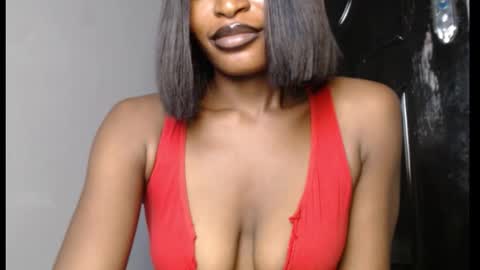 Snapshot of sweetxxboobsx chatting on 02.14.26 sweetxxboobsx online show from 02.14.26