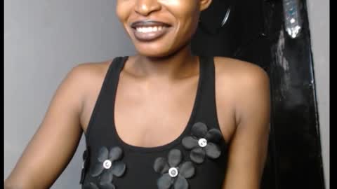 Snapshot of sweetxxboobsx chatting on 02.15.26 sweetxxboobsx online show from 02.15.26