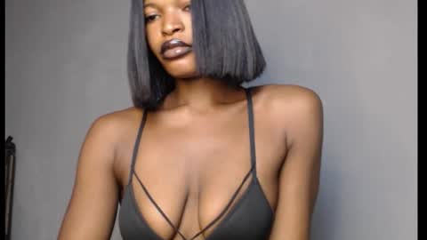 Snapshot of sweetxxboobsx chatting on 03.01.26 sweetxxboobsx online show from 03.01.26