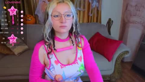 Hot Candy online show from 10.18.25