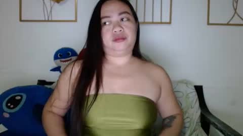 Snapshot of sweetyasian_ chatting on 09.20.25 stacey online show from 09.20.25