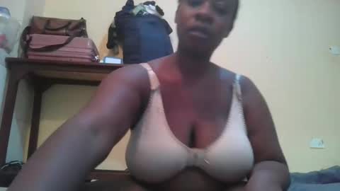 sweetyass25 online show from 05.19.26