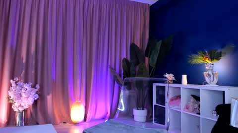 Leya online show from 10.27.25