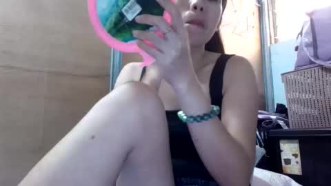 Snapshot of sweetymel14 chatting on 11.12.25 sweetymel14 online show from 11.12.25