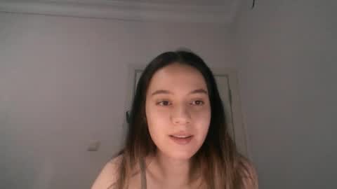 Snapshot of swetynun chatting on 09.17.25 nur online show from 09.17.25